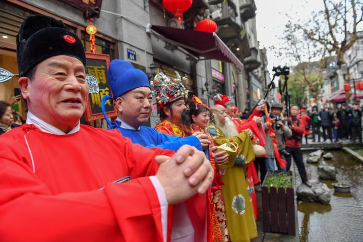 学者谈初五迎财神民俗