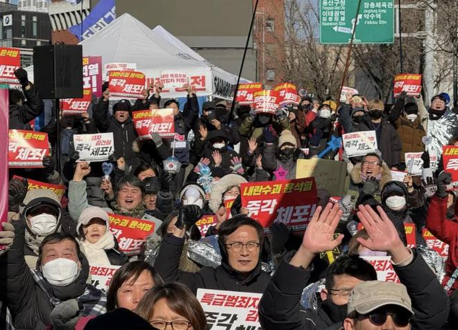 韩国再次发生尹锡悦支持者自焚事件